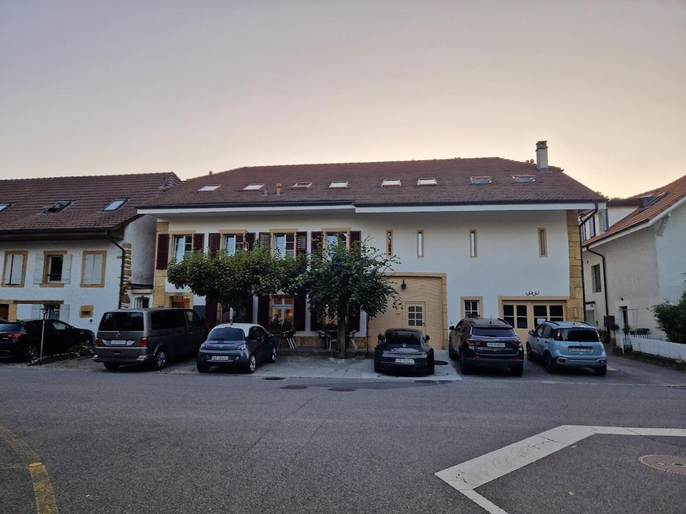 Hotel Restaurant Croix Blanche 苏西 外观 照片